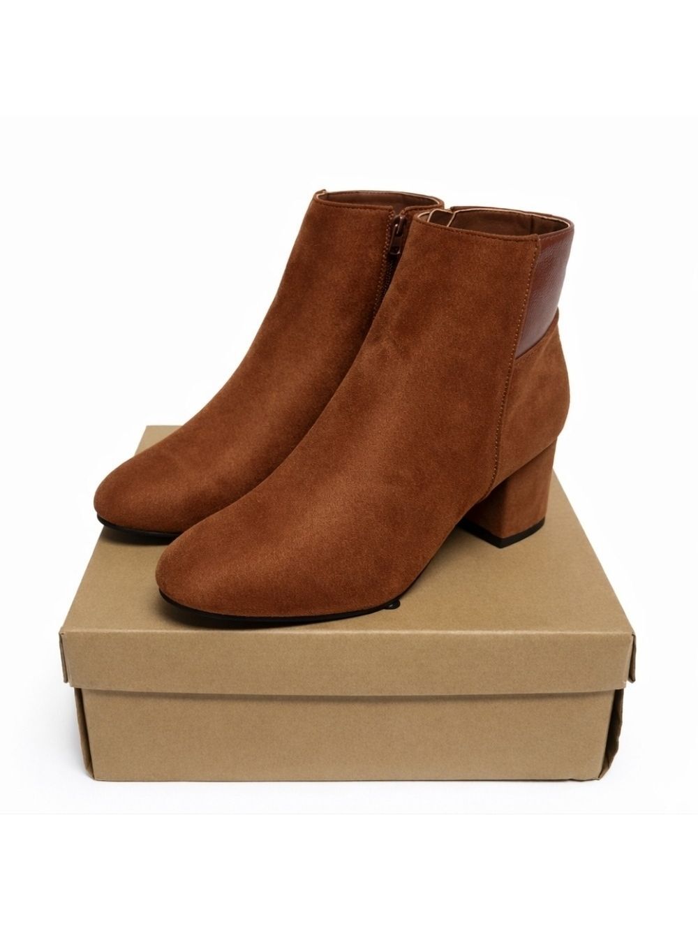 Tinstree Brown Suede Ankle Booties Block Heel Size 8 New in Box